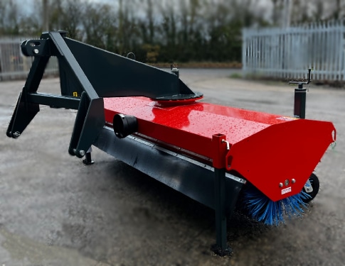 TRACTOR MOUNTED ROAD BRUSH