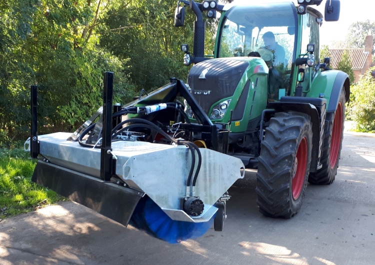 TRACTOR MOUNTED ROAD BRUSH