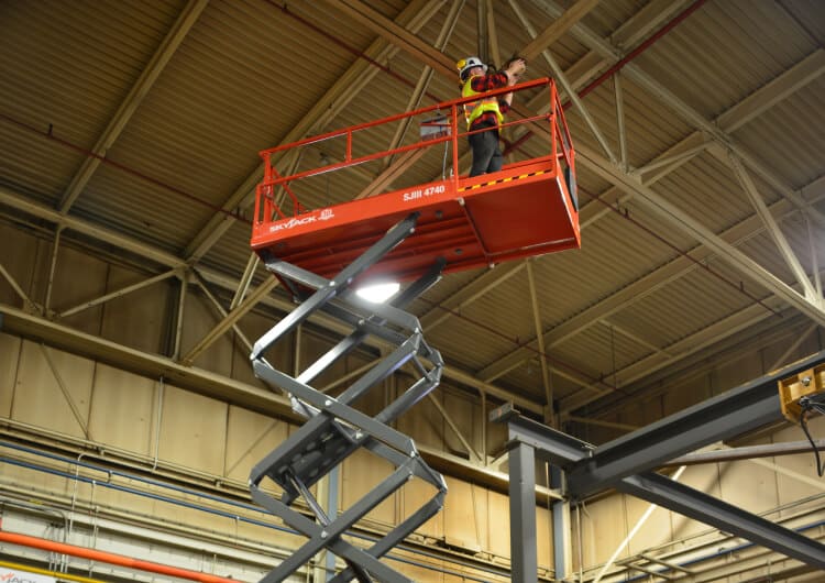 39FT (12M) SKYJACK SJIII4740 ELECTRIC SCISSOR LIFT