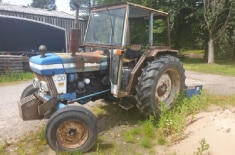 Beginning of a Ford 4610 tractor restoration project