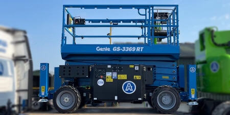 33FT (9.96M) GENIE 3369 DIESEL SCISSOR LIFT
