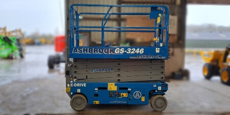 32FT (9.78M) GENIE 3246 E-DRIVE ELECTRIC SCISSOR LIFT