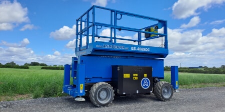 40FT (12.30M) GENIE 4069 DC ELECTRIC SCISSOR LIFT