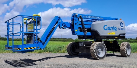 45FT (13.92M) GENIE Z45FE HYBRID ARTICULATING BOOM