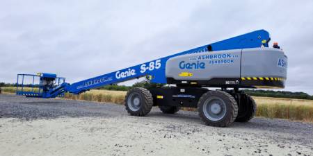 85FT (26M) GENIE S85-XC TELESCOPIC STRAIGHT BOOM